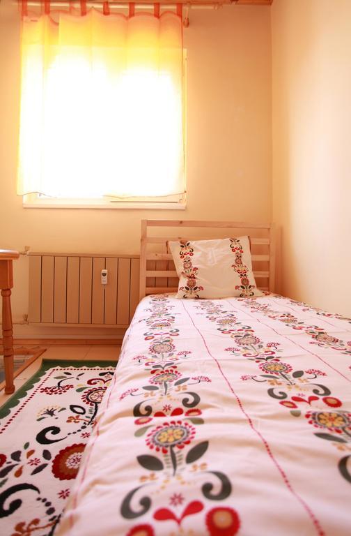 Raya Maisonette Sofia Værelse billede